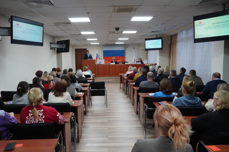 Председатель Обкома Нина Суслонова приняла участие в отчетной конференции Фонда федерального ОМС